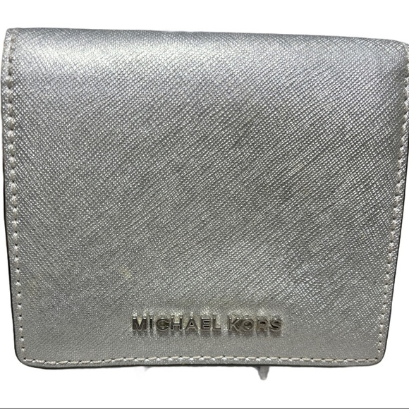 Michael Kors Wallet Silver - Picture 3 of 10